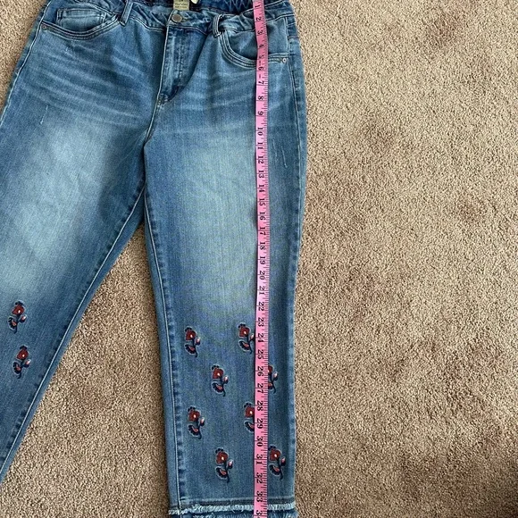 Democracy Flex-ellent Embroidered Women's Jeans- Size 14 - Picture 5 of 6